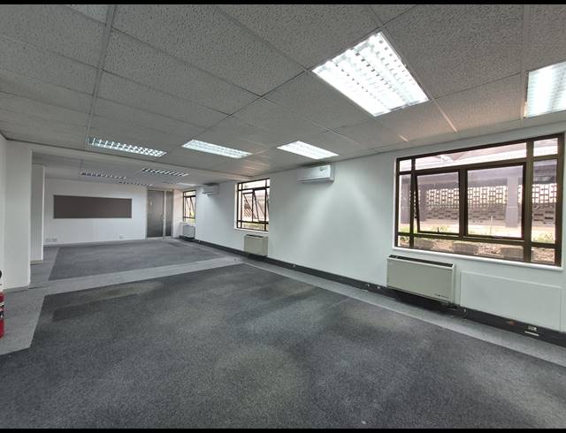 260M² OFFICE TO LET IN HYDE PARK